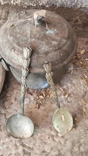 Antic Idli Pot