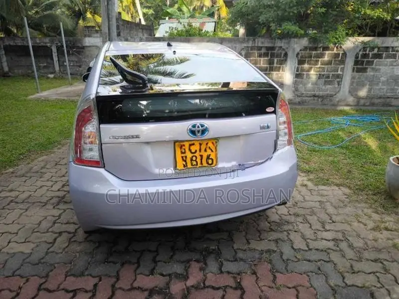 Toyota Prius 2012