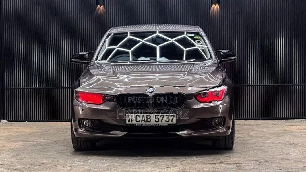 BMW 320d F30 2013