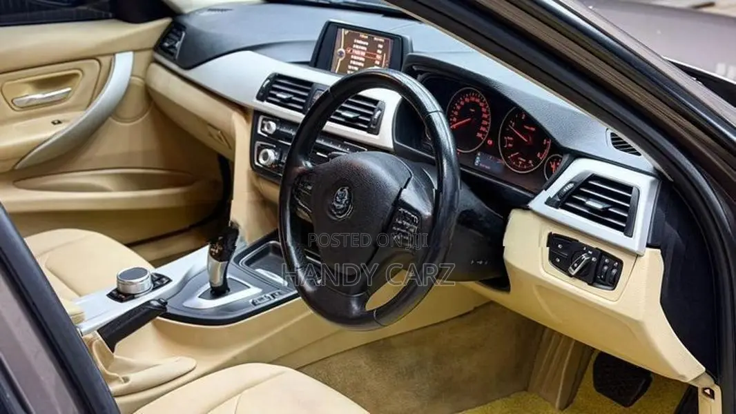 BMW 320d F30 2013