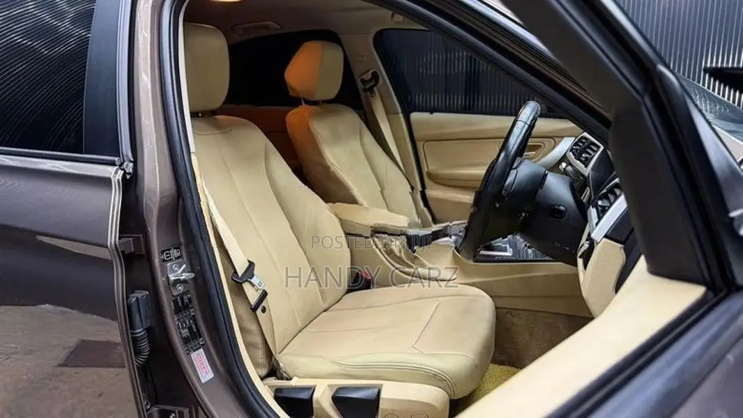 BMW 320d F30 2013