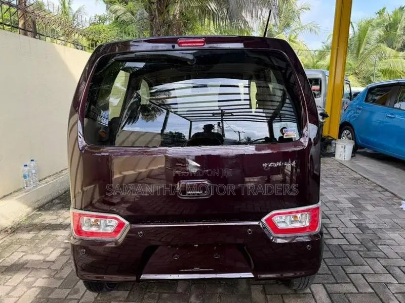 Suzuki Wagon R custom ZL 2025