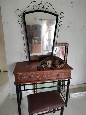 Dressing Table with Mirror