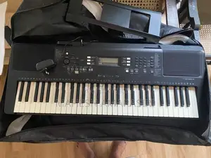 Yamaha PSR 363 Keyboard