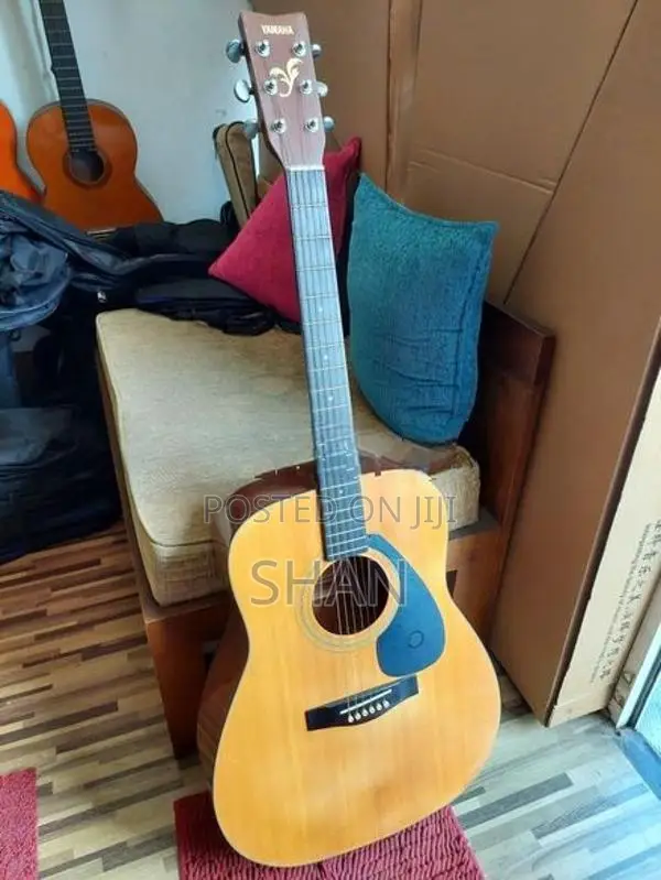 Yamaha FG 411 Vintage Acoustic Guitar