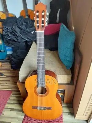 Yamaha C40 Classical Guitar