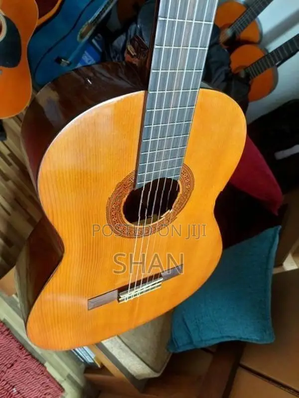 Yamaha C40 Classical Guitar