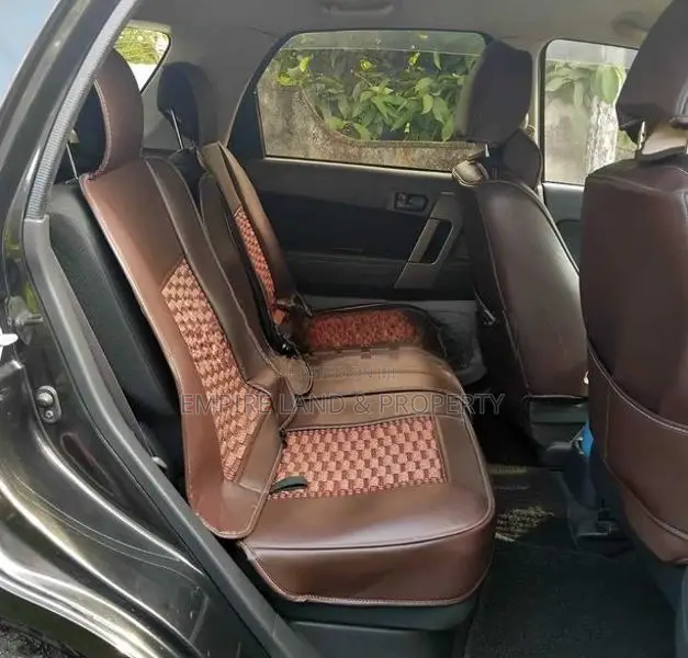 Daihatsu Terios 4WD SX 2012