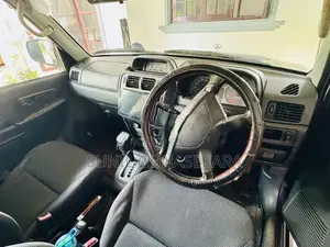 Mitsubishi Pajero IO 2001