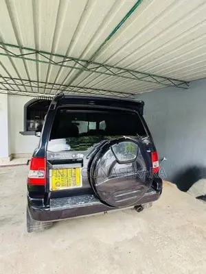 Mitsubishi Pajero IO 2001
