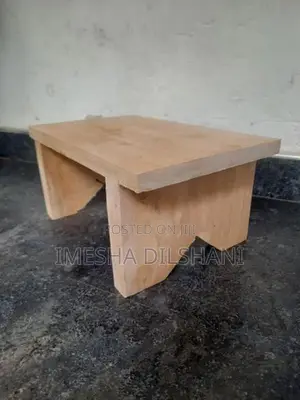 Minimalist Wooden Bench)