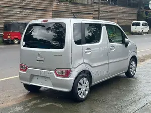 Suzuki Wagon R FX 2025