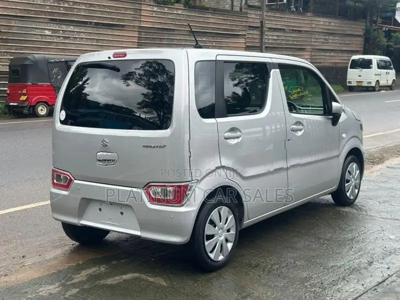 Suzuki Wagon R FX 2025