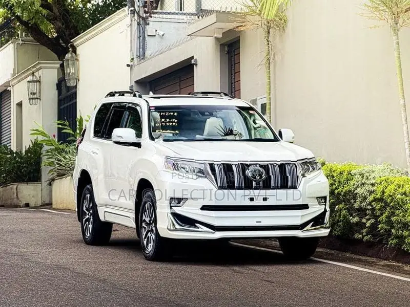 Toyota Land Cruiser Prado TX 2023