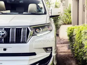 Toyota Land Cruiser Prado TX 2023