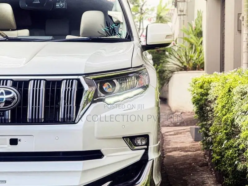 Toyota Land Cruiser Prado TX 2023