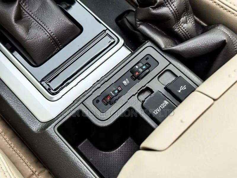 Toyota Land Cruiser Prado TX 2023