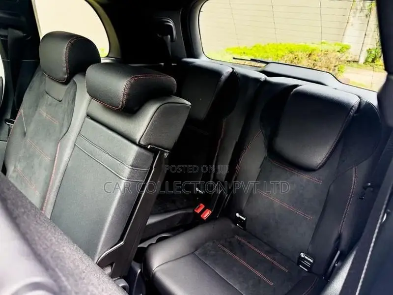 Mercedes Benz GLB 180 AMG 2025