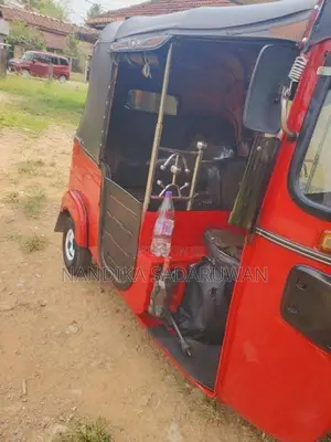 Bajaj RE AAT 2014