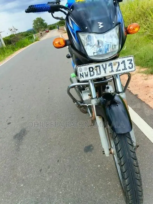 Bajaj CT100 2016