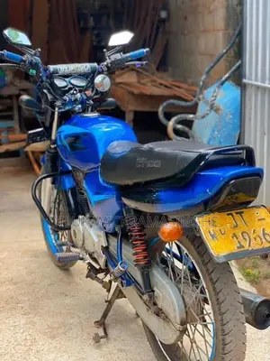 Bajaj CT100 2004