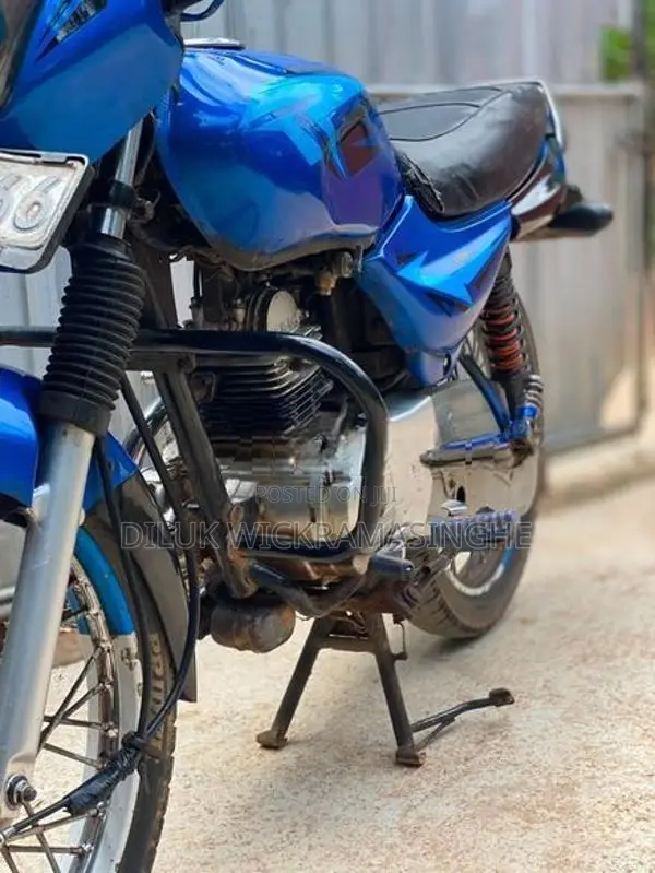 Bajaj CT100 2004
