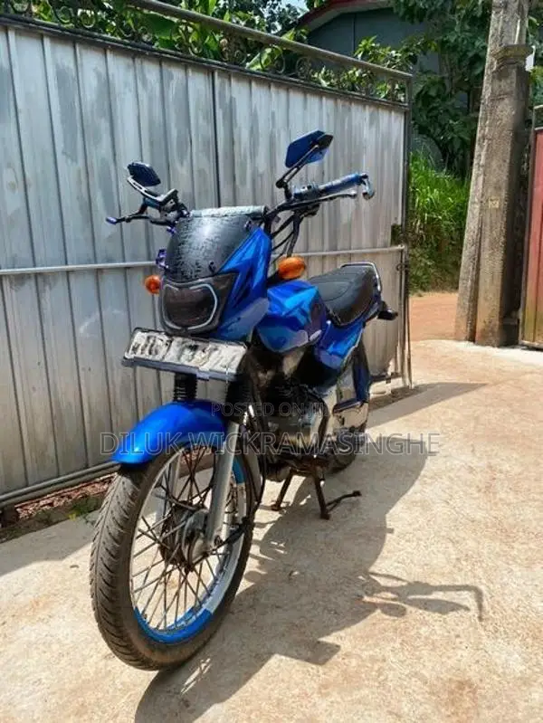 Bajaj CT100 2004