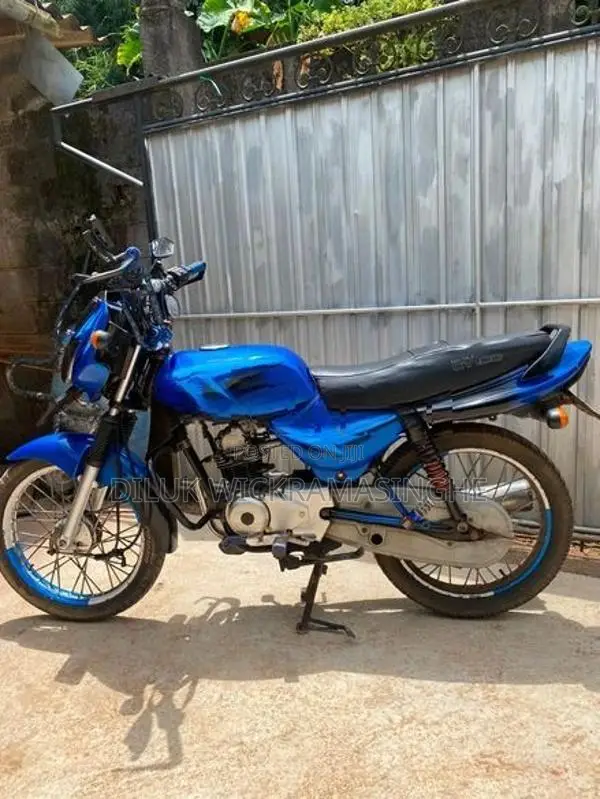 Bajaj CT100 2004