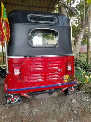 Bajaj RE 2011