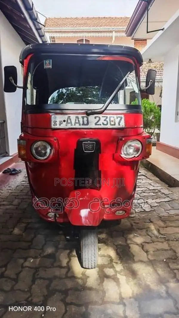 Bajaj RE 2012