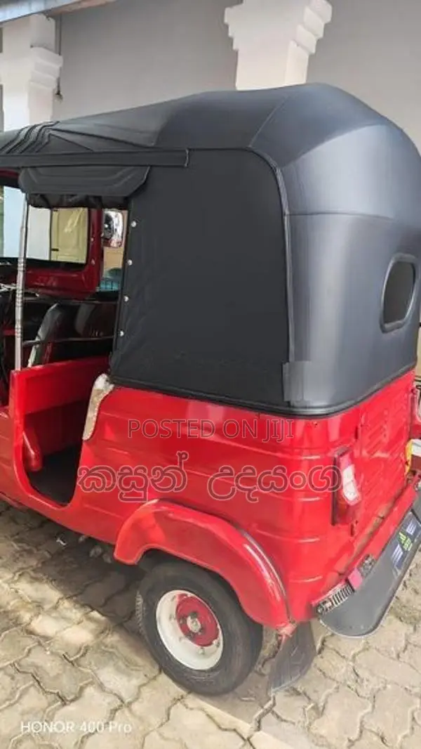 Bajaj RE 2012