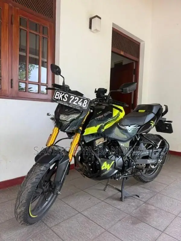 Hero Hunk 160R 4V 2025