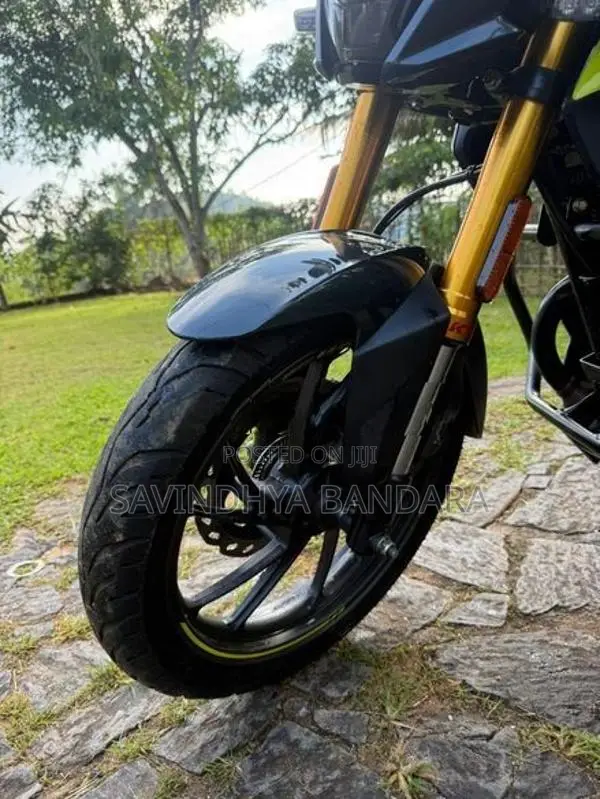 Hero Hunk 160R 4V 2025