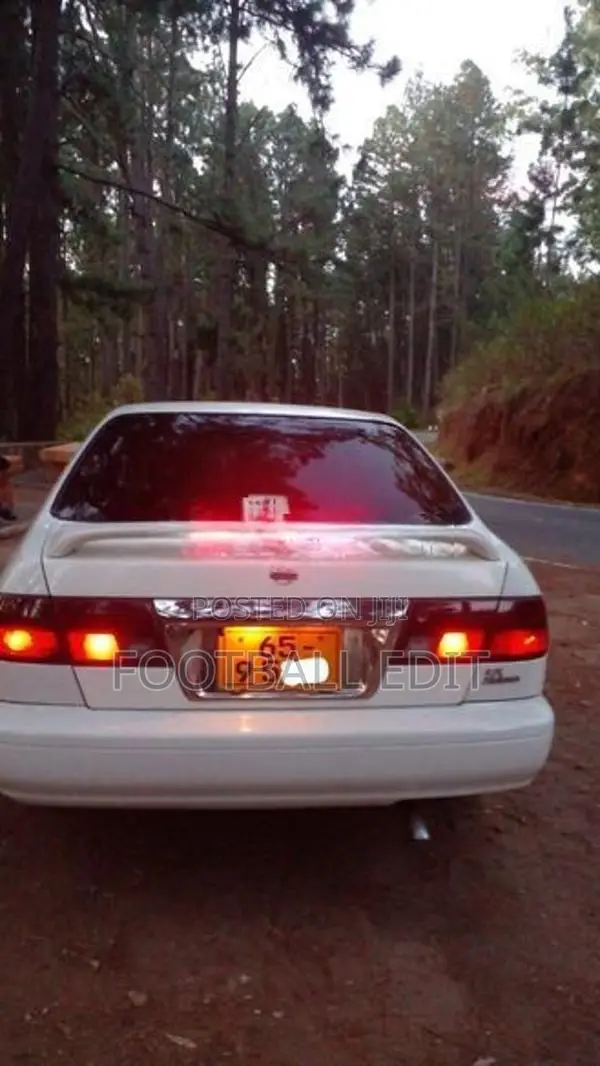 Nissan Sunny FB14 1996