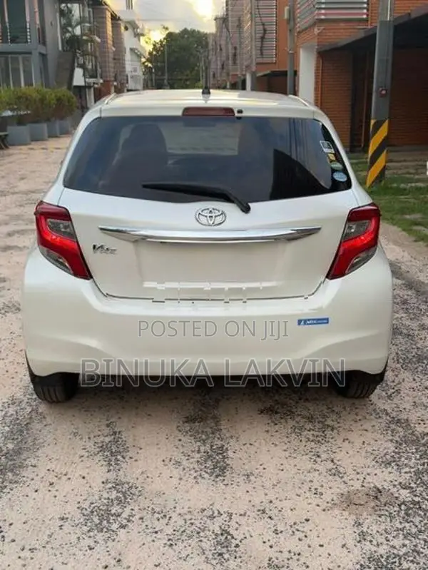 Toyota Vitz 2016