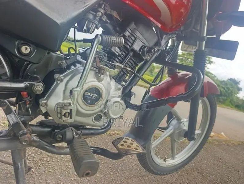 Bajaj Platina 100 ES 2016