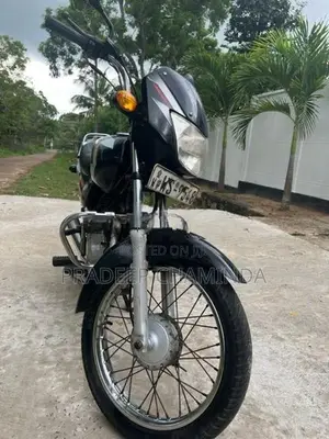 Bajaj CT100 2012