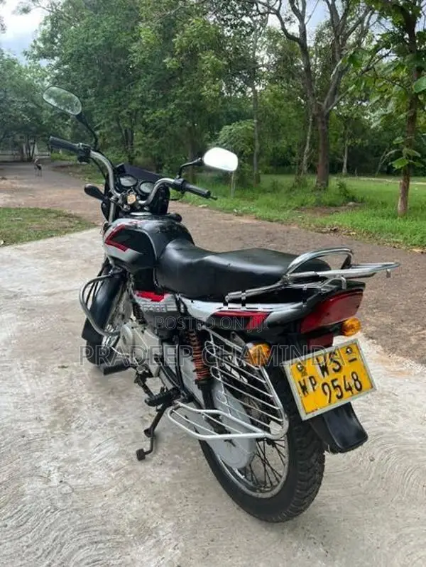 Bajaj CT100 2012