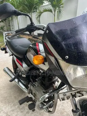 Bajaj CT100 2012