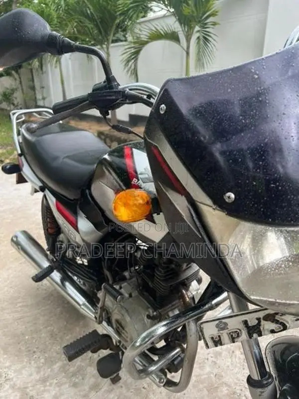 Bajaj CT100 2012