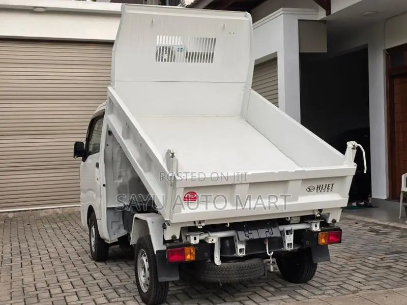 Daihatsu Hijet Dump Truck (Tipper) 2022