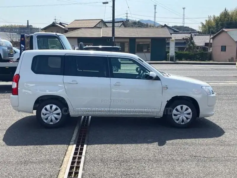Toyota Probox Hybrid F 2026