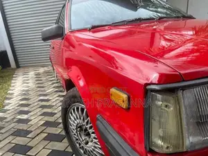 Nissan Sunny 1985