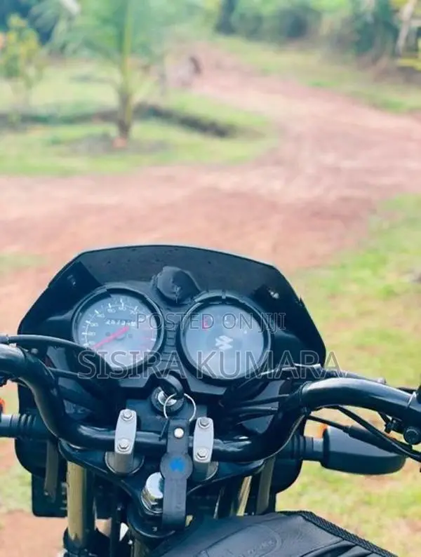 Bajaj CT100 2024
