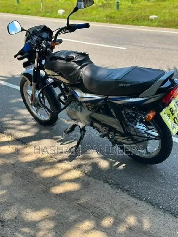 Bajaj CT100 2025