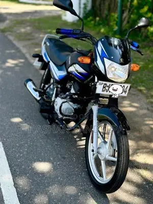 Bajaj CT100 2025