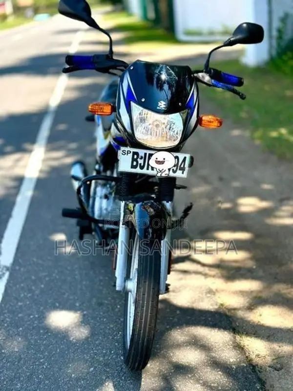 Bajaj CT100 2025