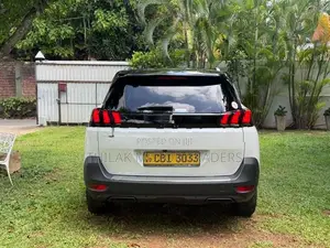 Peugeot 5008 2019