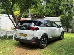 Peugeot 5008 2019