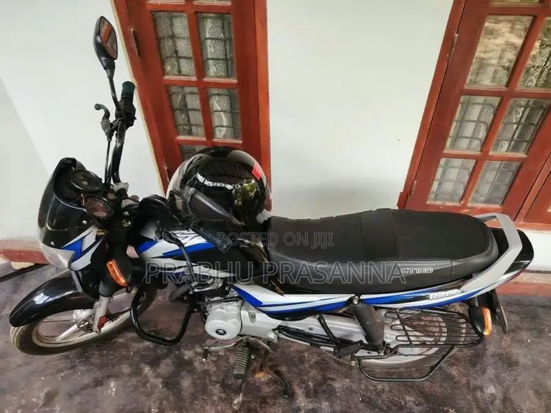Bajaj CT100 ES 2024